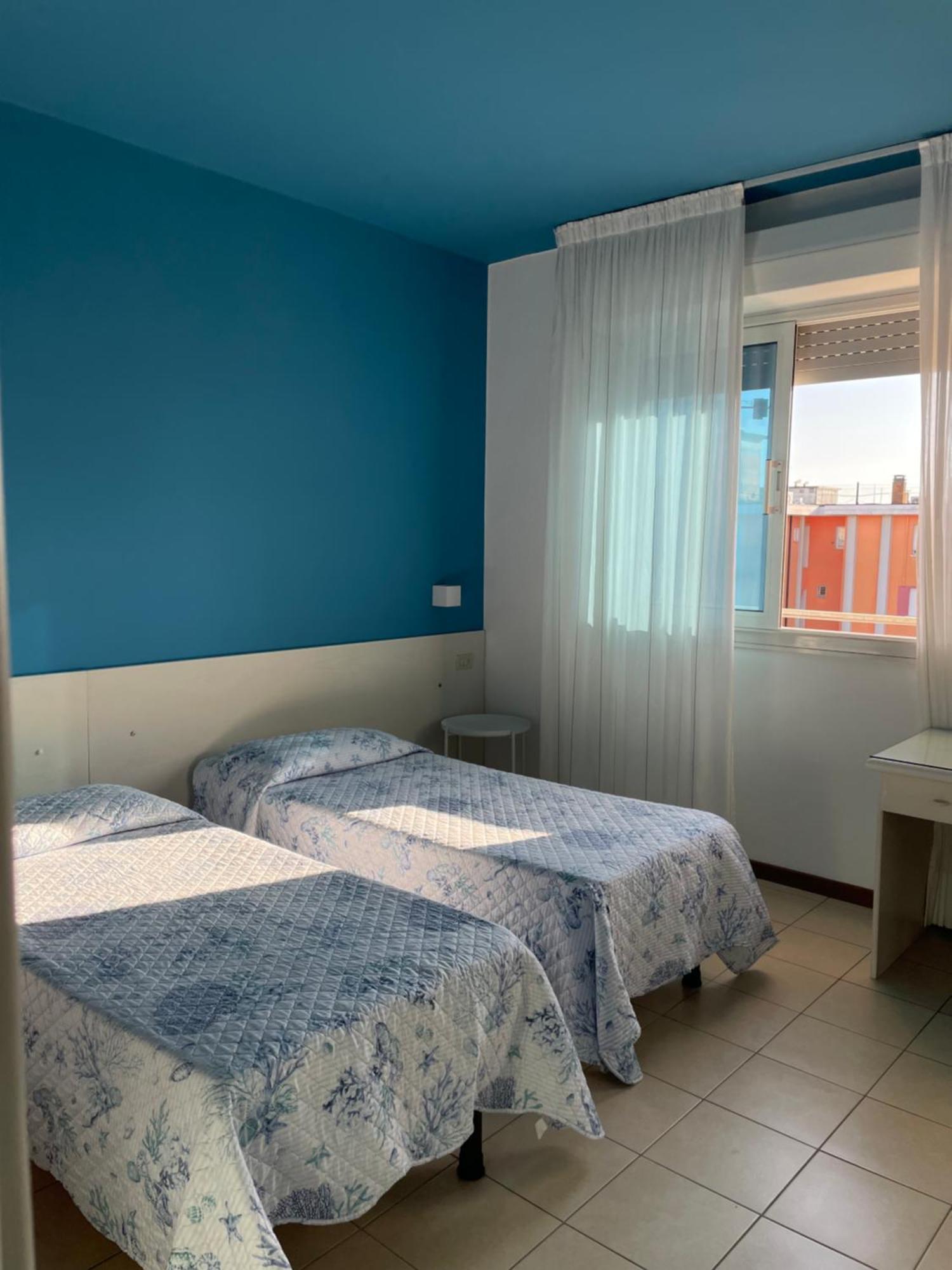 Hotel Portofino Лидо ди Йезоло Екстериор снимка