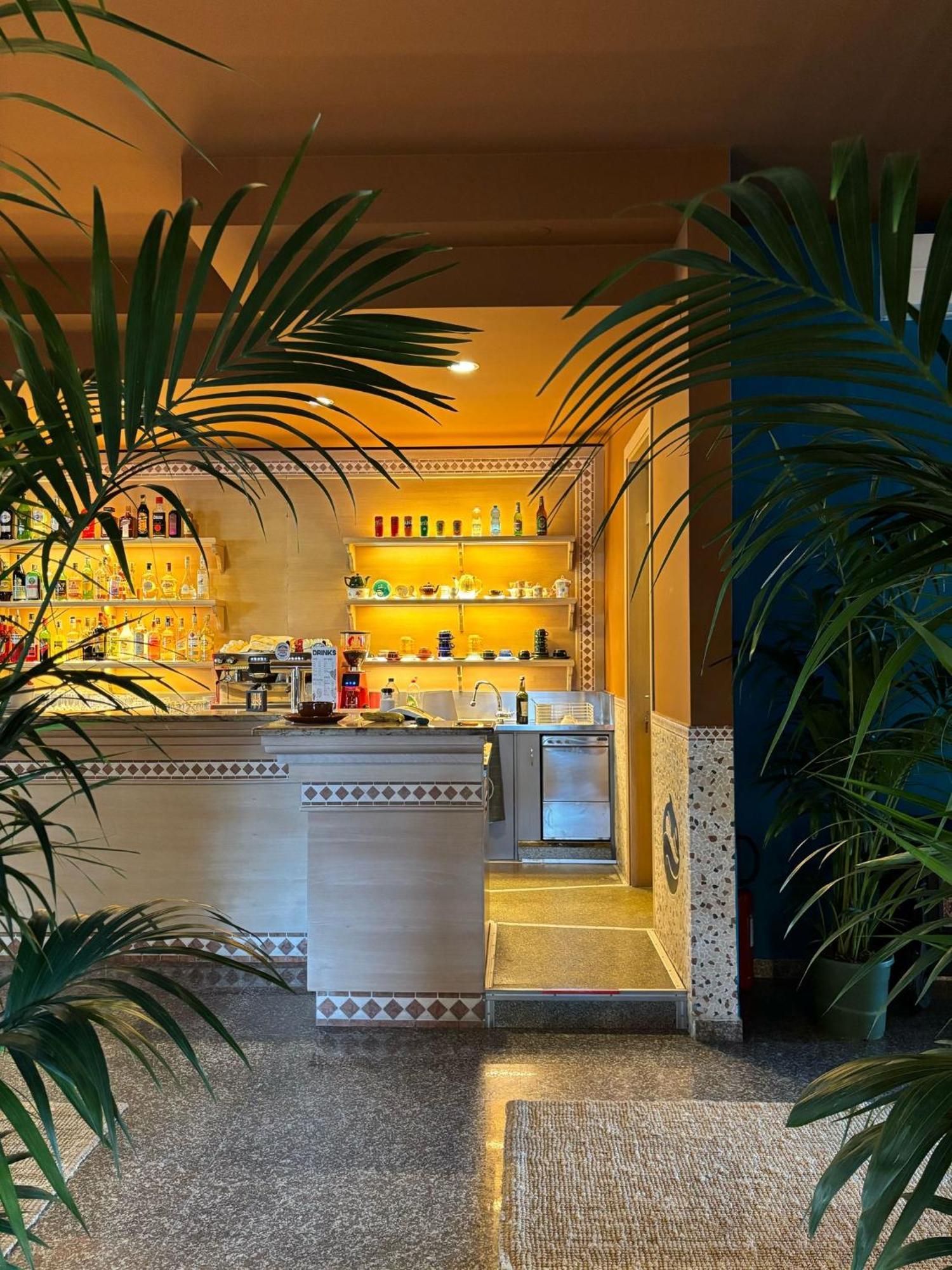 Hotel Portofino Лидо ди Йезоло Екстериор снимка