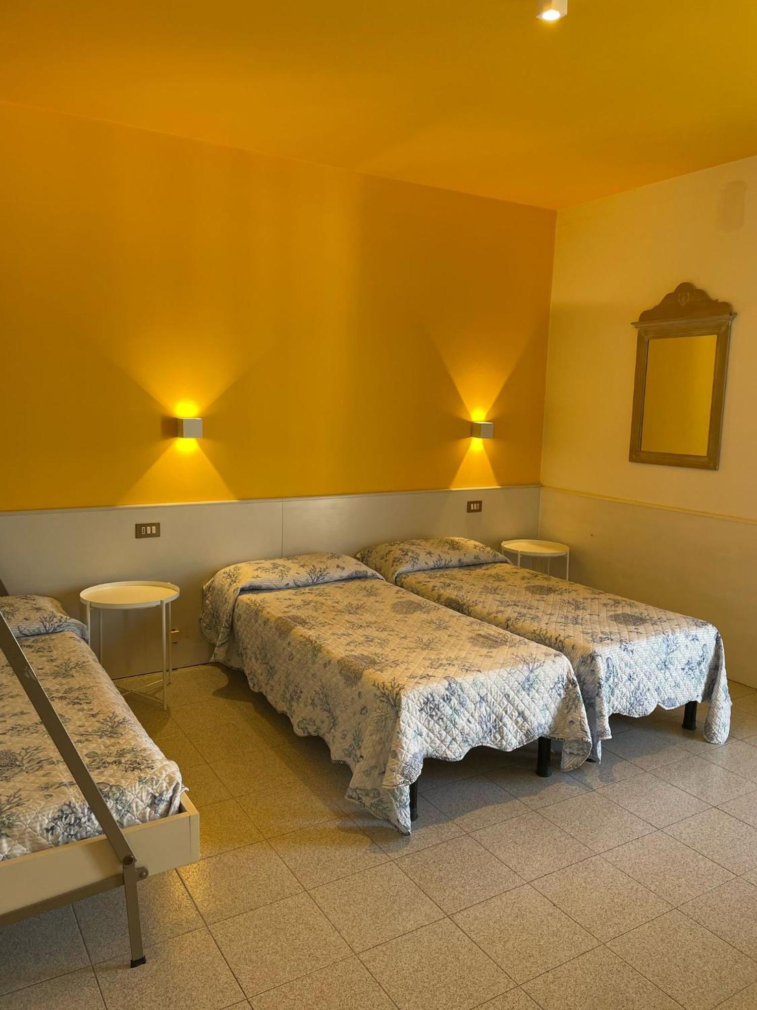 Hotel Portofino Лидо ди Йезоло Екстериор снимка